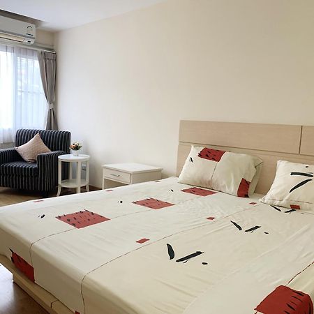 בנגקוק Charming Resident At Ekkamai From Studio Unit Up To 2 Bedroom Apartment מראה חיצוני תמונה