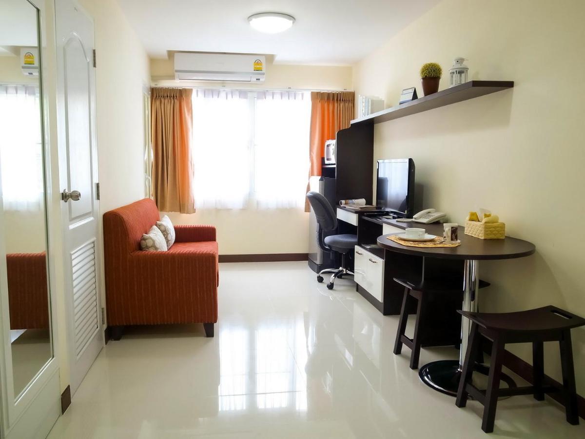 בנגקוק Charming Resident At Ekkamai From Studio Unit Up To 2 Bedroom Apartment מראה חיצוני תמונה