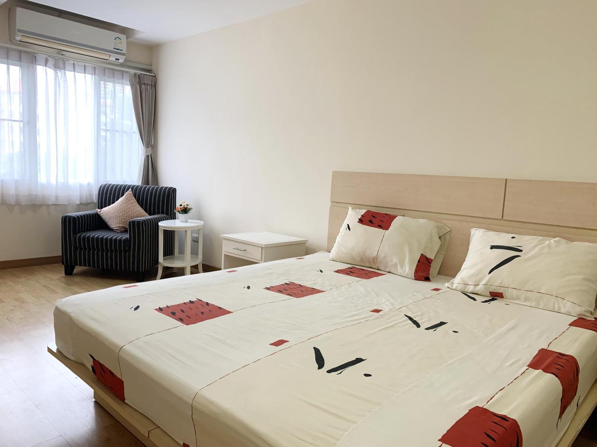 בנגקוק Charming Resident At Ekkamai From Studio Unit Up To 2 Bedroom Apartment מראה חיצוני תמונה
