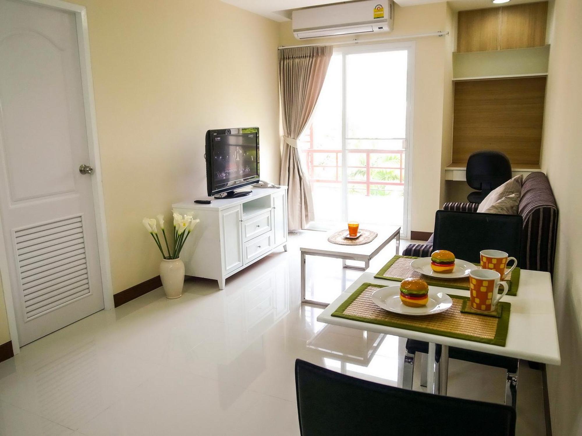 בנגקוק Charming Resident At Ekkamai From Studio Unit Up To 2 Bedroom Apartment מראה חיצוני תמונה